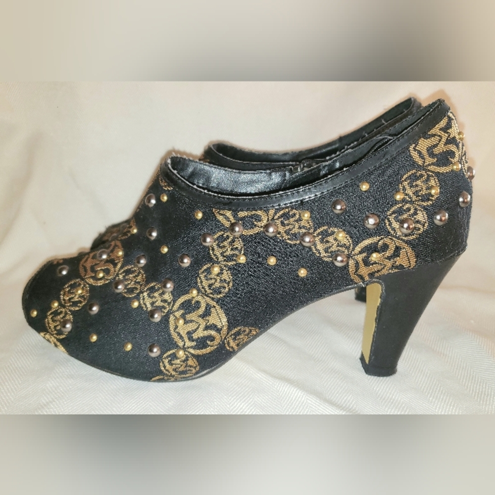 Miss Tina Taste Of Couture Womens 8 Black & Gold Studs Sparkly Accents